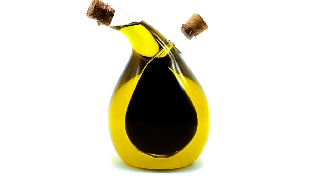 Can You Use Olive Oil in Cake Mixes? Best Substitutes for Canola Oil